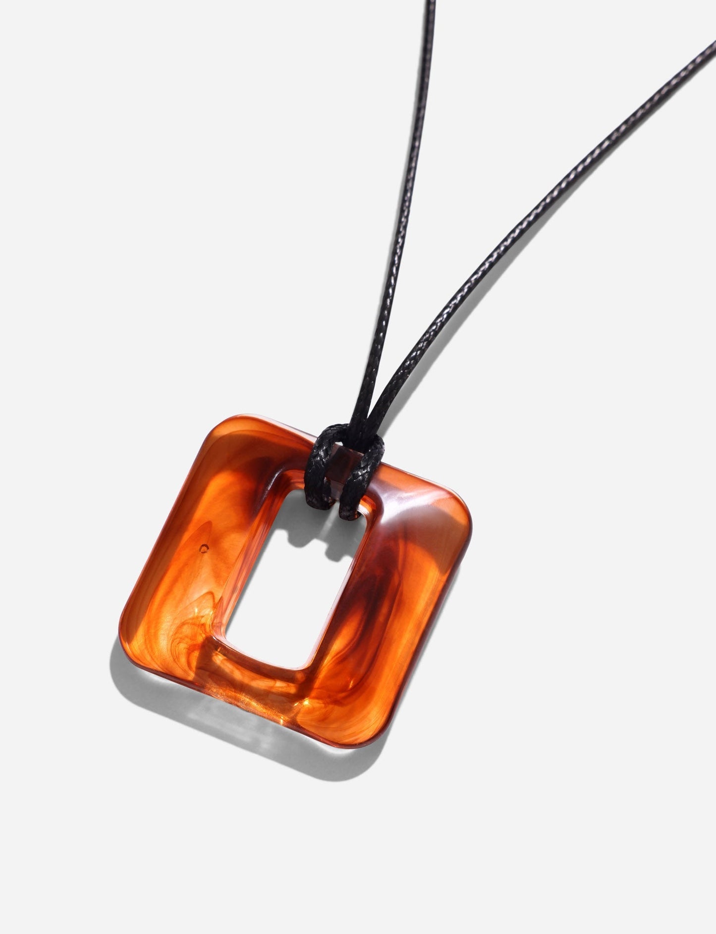 MIRREN SQUARE NECKLACE - BROWN