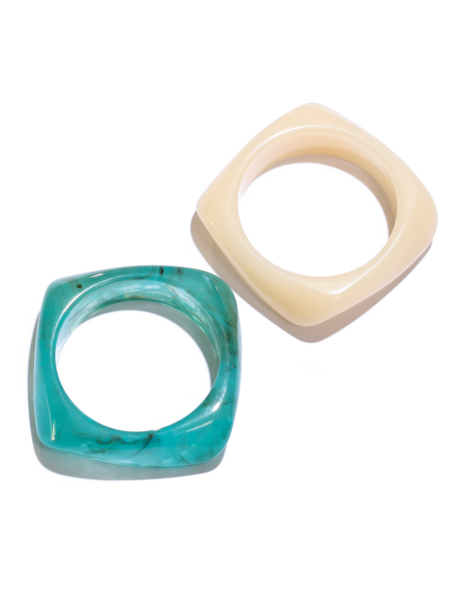 TIA CHUNKY 2PC RESIN BANGLE SET - CREAM / BLUE RESIN