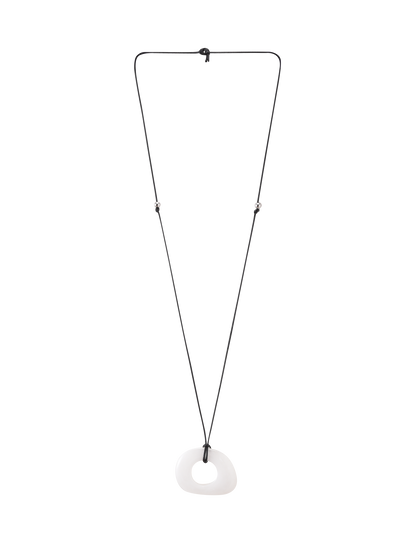 AMYRA PENDANT NECKLACE - WHITE